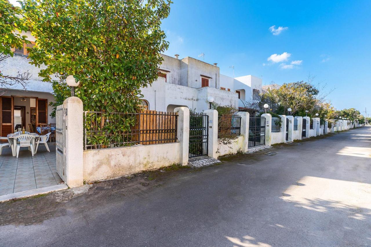 Вилла Villino Sabrina Con Piscina Торре-Лапилло Экстерьер фото